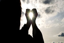 欧博官网:头球破门,巴黎外租中卫什克斩获费内巴切生涯首球.